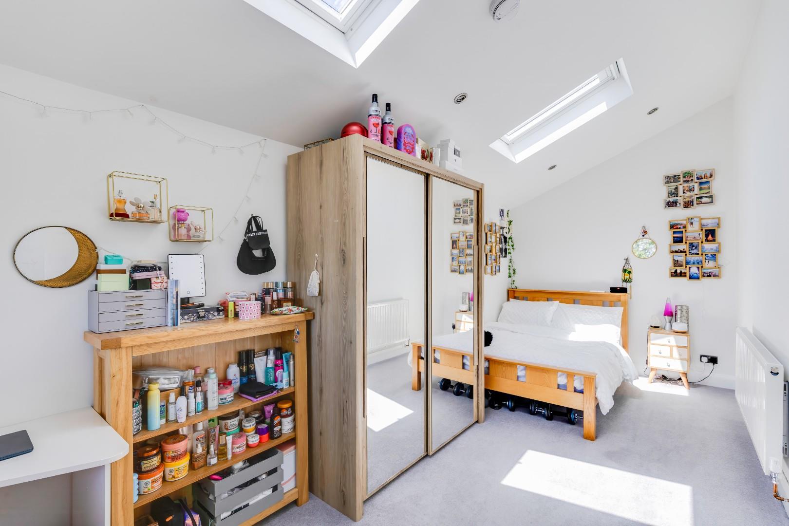 111 Fontygary Road, Rhoose, Barry, Vale Of Glamorgan, CF62 3DU